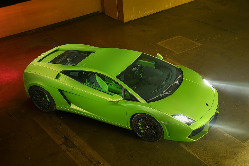 Foto eines grünen Lamborghini LP560